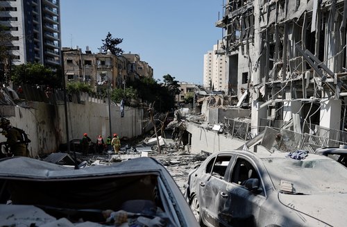 Škoda po iranskem napadu na Ramat Gan