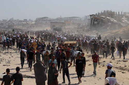 V Gazo je prispela humanitarna pomoč