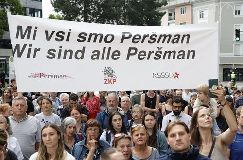 Protest v Celovcu po nedavni raciji na antifačističnem taboru