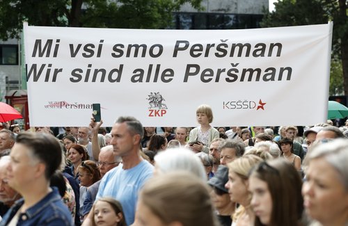 Protest v Celovcu po nedavni raciji na antifačističnem taboru