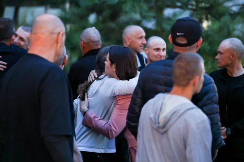 Izpustitev političnih zapornikov