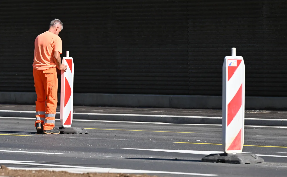 Ta konec tedna znova dela na avtocesti. Kje bo promet oviran?