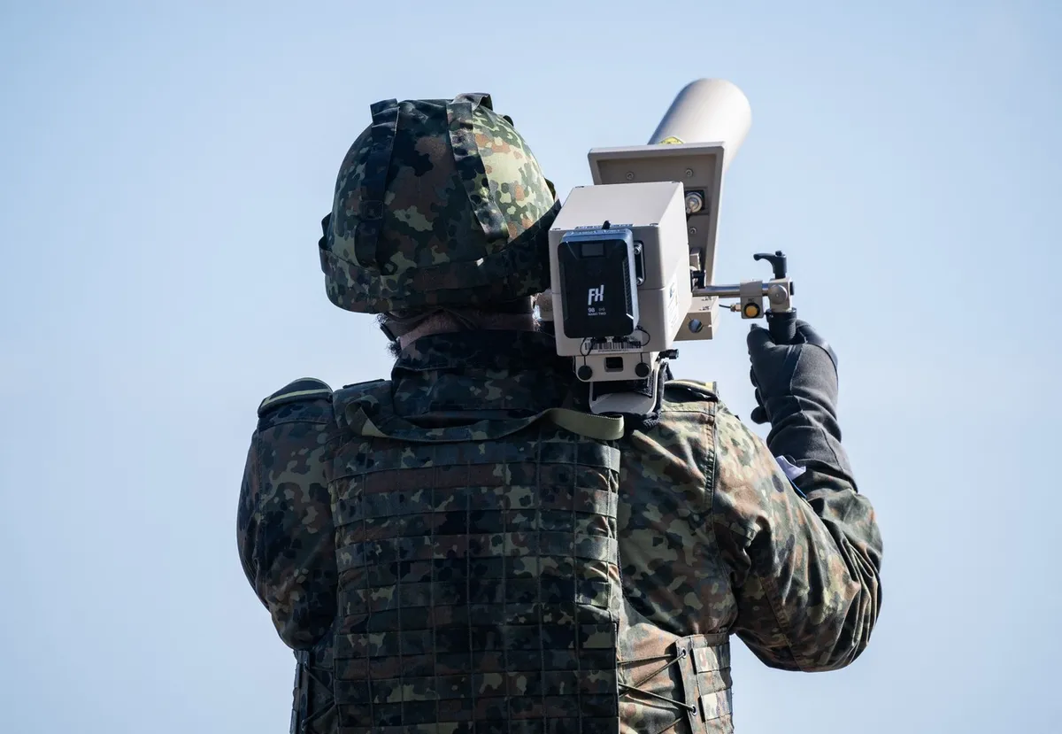 Dosegli začasni dogovor o krepitvi evropske obrambe: kaj ta prinaša?