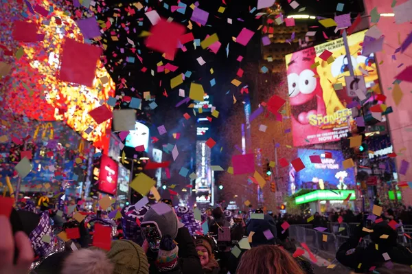 Večji del sveta s praznovanji in ognjemeti vstopil v leto 2026