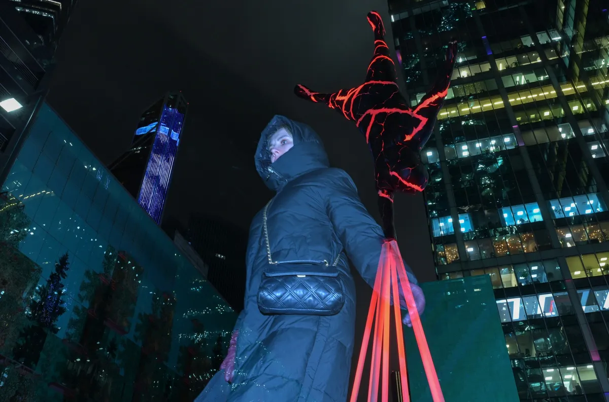 Življenje za Ruse vse dražje: zaradi polnjenja vojne blagajne Rusija viša davek