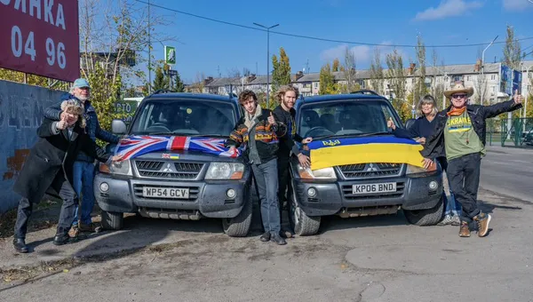 Britanski rokerji, ki so se na turnejo odpravili v Ukrajino: Bilo je nevarno, a neverjetno