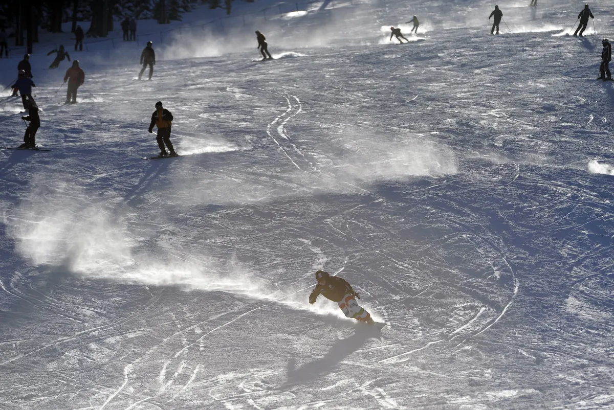 Več nesreč na slovenskih smučiščih: ta teden tudi pomoč hrvaške policije