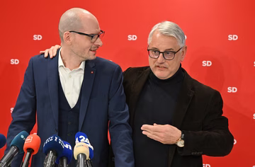 "Prestop 'poslanskega Messija' je zgodba brez zmagovalca"