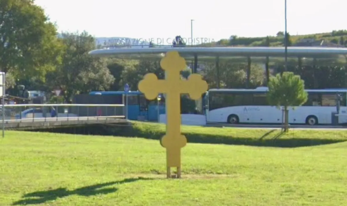 Na pravoslavni božič v Kopru poškodovali križ