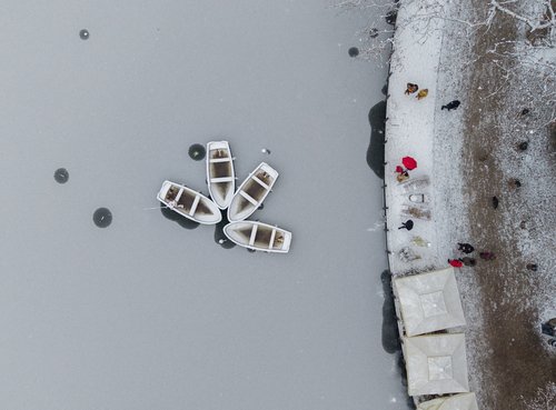 Zamrznjeno jezero v Zagrebu