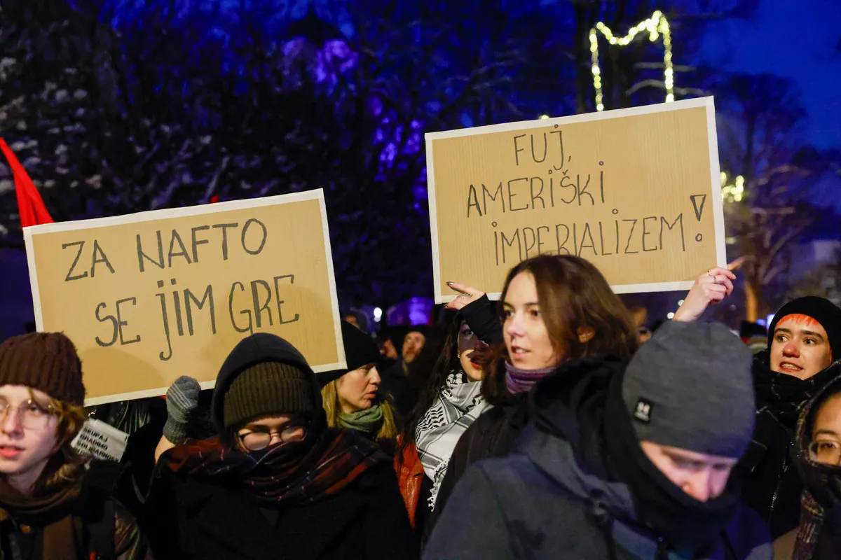 V Ljubljani shod v podporo Venezueli, protestniki z več zahtevami (FOTO & VIDEO)