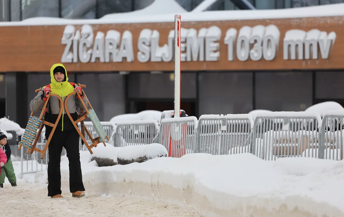 Dan, ki bi moral biti najbolj donosen v letu, se je sprevrgel v popoln fiasko