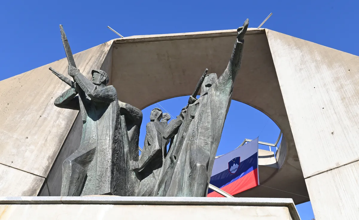 V Dražgošah slovesnost ob 84. obletnici bitke pod geslom "s strahom in pogumom v boj za svobodo"