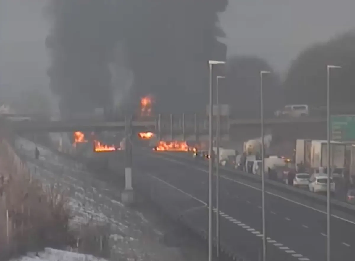 Na štajerski avtocesti hujša prometna nesreča, cesta zaprta v obe smeri