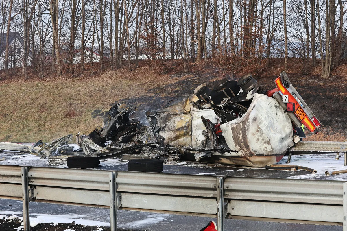 Cisterna, ki je danes eksplodirala na štajerski avtocesti, je vozila gorivo za Petrol