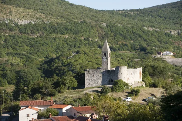 Vlada cerkev v Hrastovljah razglasila za kulturni spomenik državnega pomena