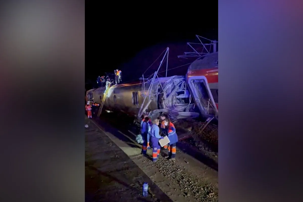 Po trčenju vlakov na jugu Španije umrlo več ljudi