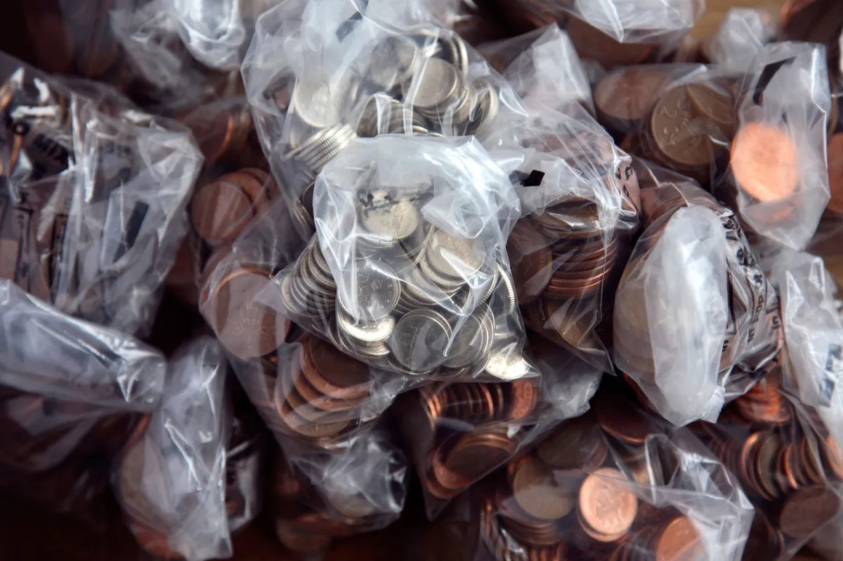 Med prenovo hiše "z neba" padla vreča denarja, vrednost je lastnika osupnila