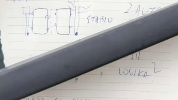 Voznica brezobzirno parkirala. Pričakalo jo je sporočilo, ki je navdušilo splet