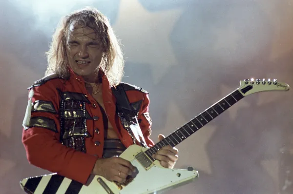 Umrl je nekdanji basist legendarne skupine Scorpions