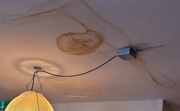 Posnetek stropa sprožil val komentarjev, ki jih ni pričakoval niti v sanjah