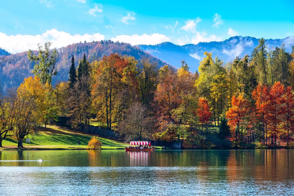 Po mirnem začetku oktobra prihaja vremenski preobrat