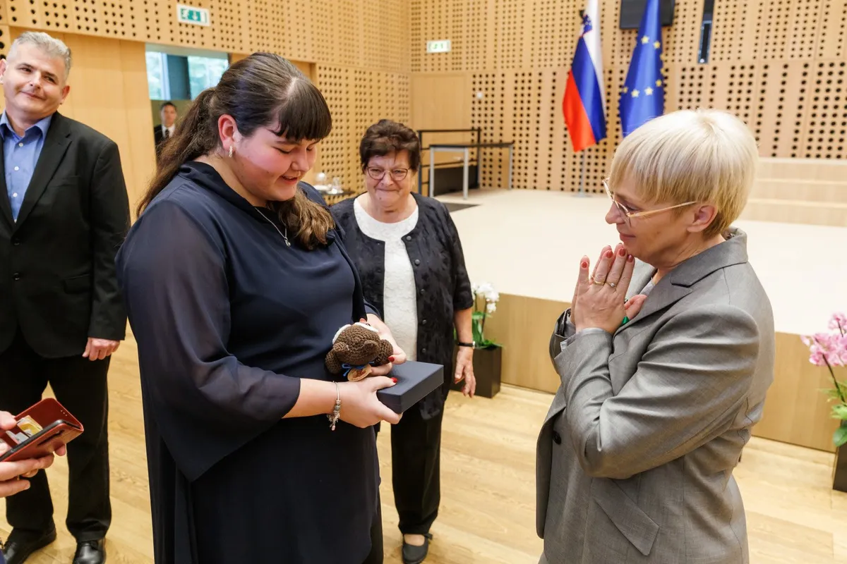Podelitev priznanj maturantom brez ministra: "Ob takšnih priložnostih bi morala država izkazati enotnost"