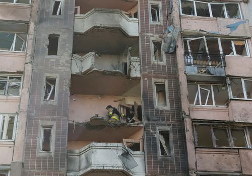 Stanvanjski blok v Harkovu, ki je bil zadet med ruskim napadom