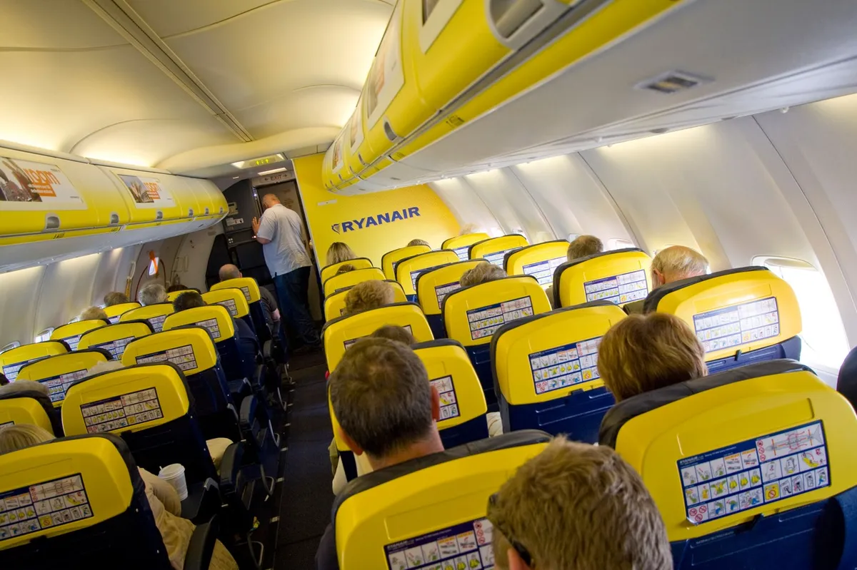 Ryanair s kratkim sporočilom sprožil vihar na spletu, oglasili so se tudi nezadovoljni potniki