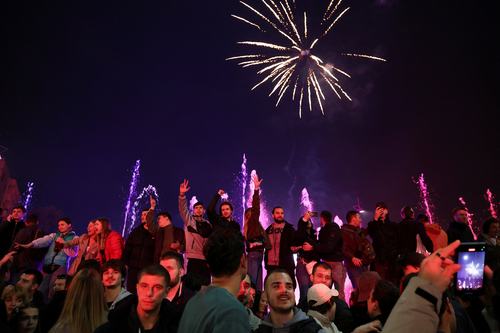 Slavje po zmagi Študentske liste v Srbiji