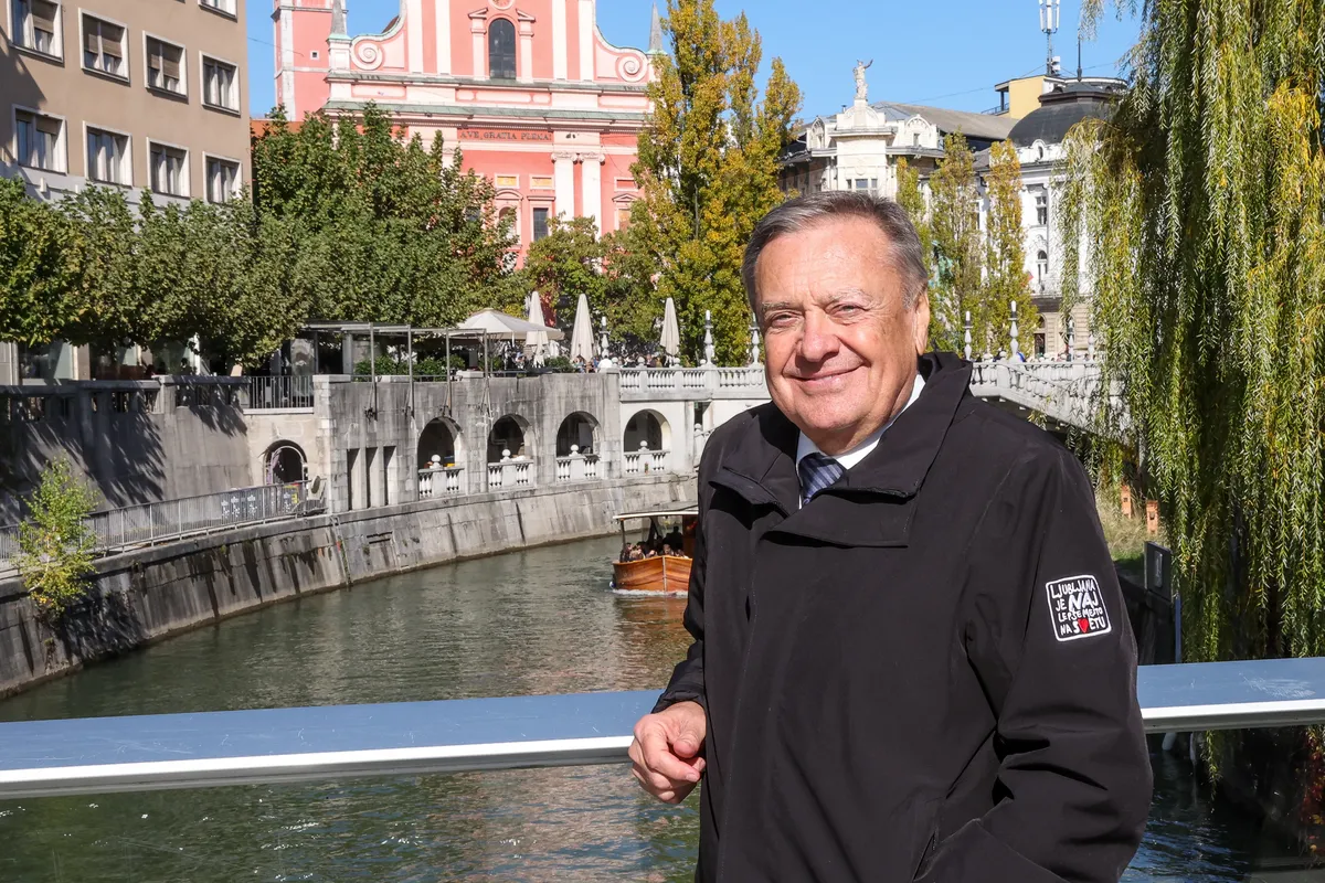 Janković, podpornik Vučića, čestital študentski listi ob izdaji kritične številke