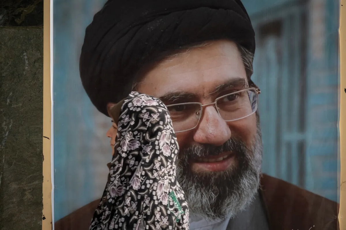 Trump naj bi načrtoval nov, silovit napad na Iran, vrhovni voditelj Hamenej svari