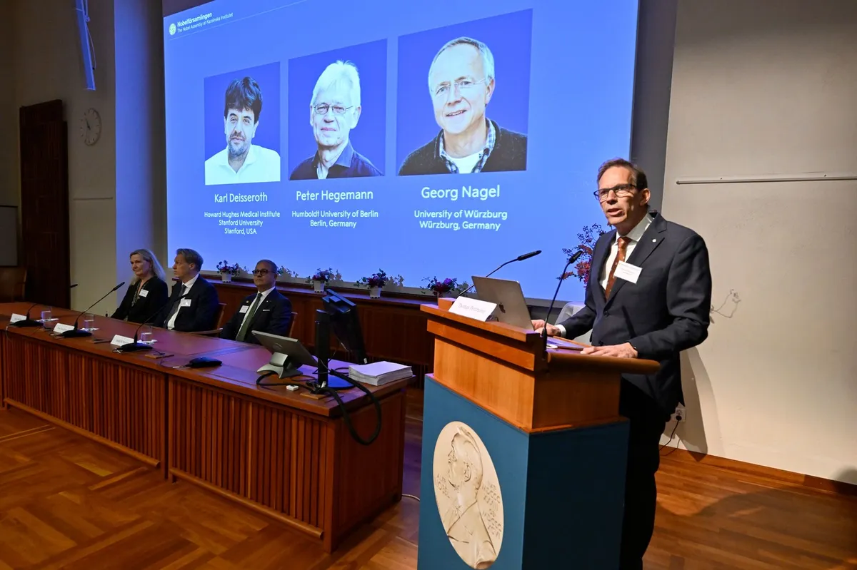 Začela se je razglasitev letošnjih Nobelovih nagrad, danes na področju medicine