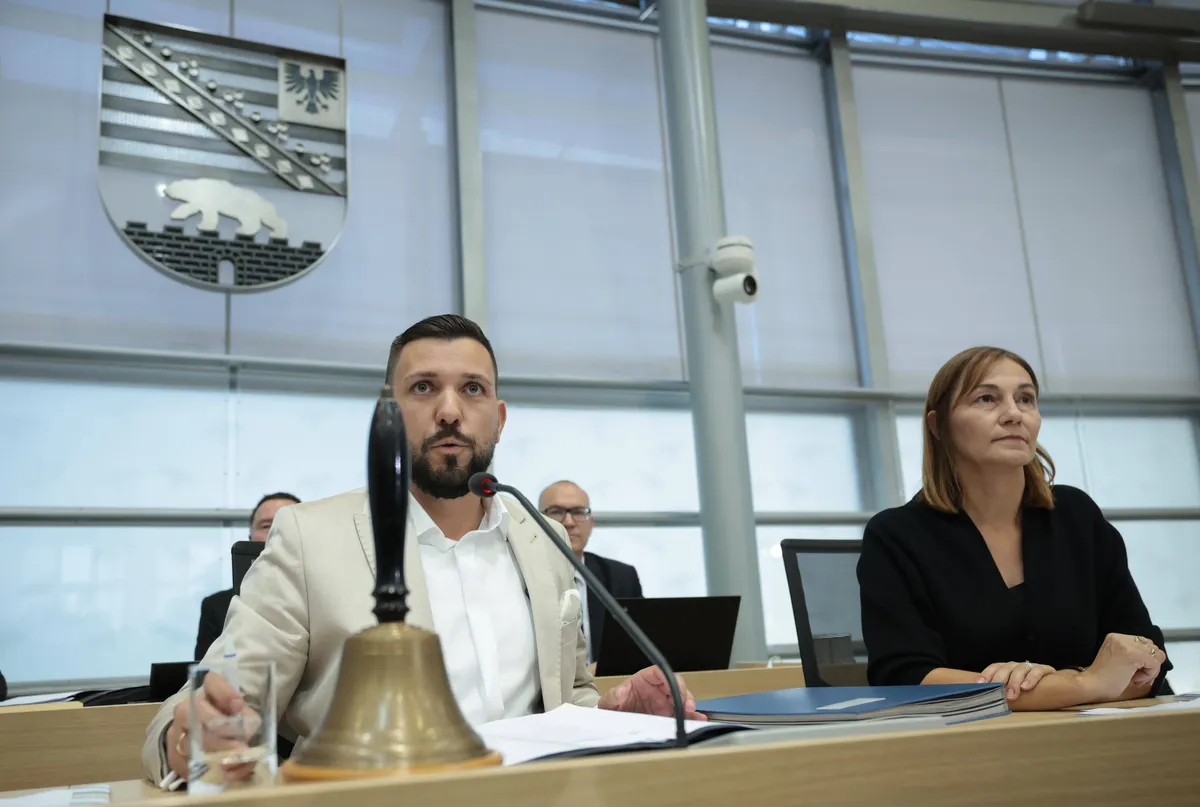 Skrajno desna AfD prvič v zgodovini dobila predsednika deželnega parlamenta