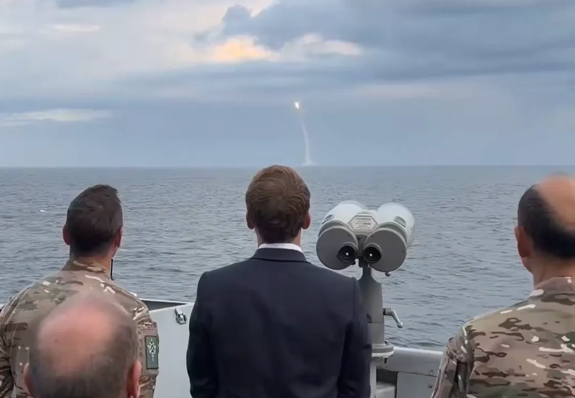 Francija prvič preizkusila novo medcelinsko raketo M51.3