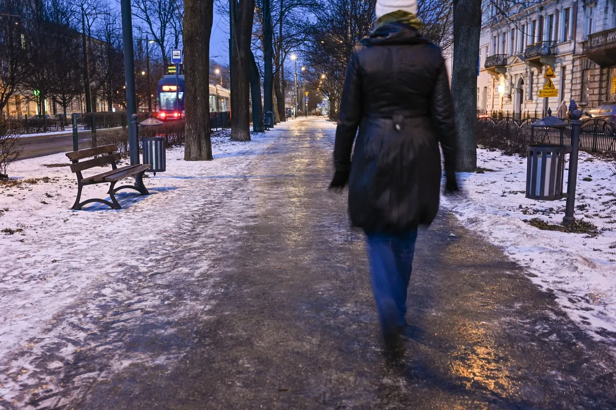 Na Poljskem pritisnil ekstremen mraz, letošnja zima dvakrat bolj smrtonosna od lanske