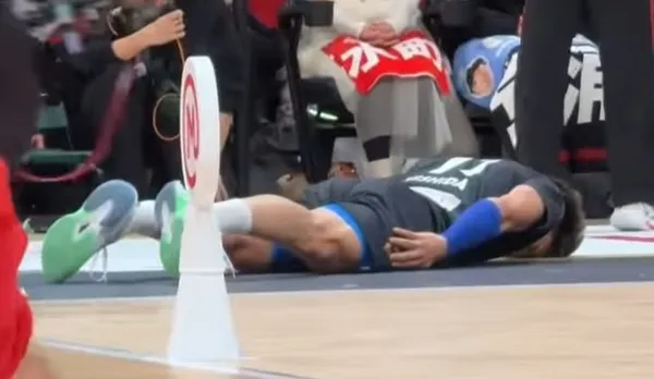 Ekstremno opravičilo japonskega odbojkarja nasmejalo splet (VIDEO)