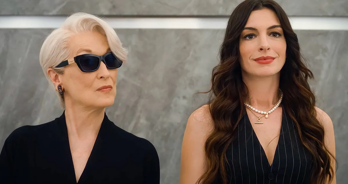 Prvi pogled v težko pričakovano nadaljevanje Hudičevke v Pradi (VIDEO)