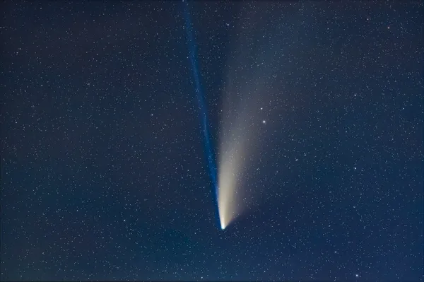 Kmalu bomo morda lahko opazovali komet tudi podnevi