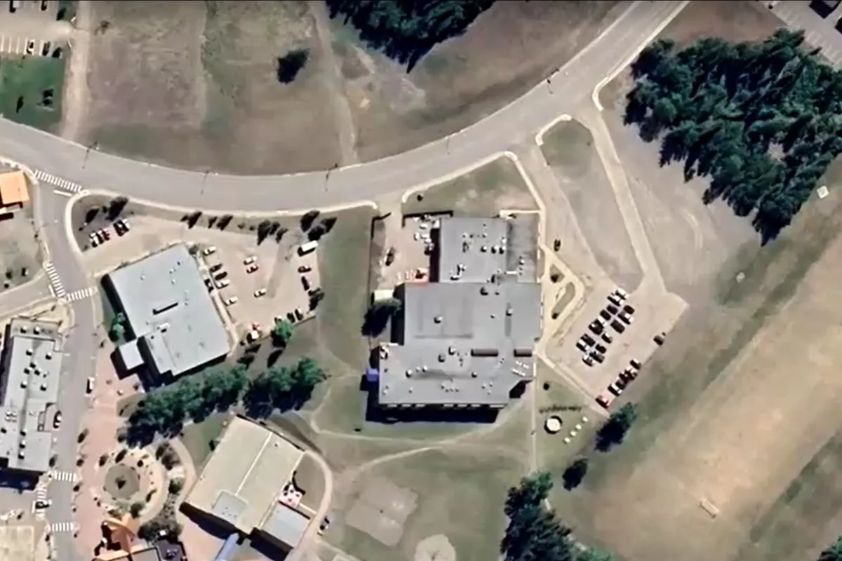 Kanado pretresa strelski napad, strelka v majhnem kraju ubila najmanj devet ljudi