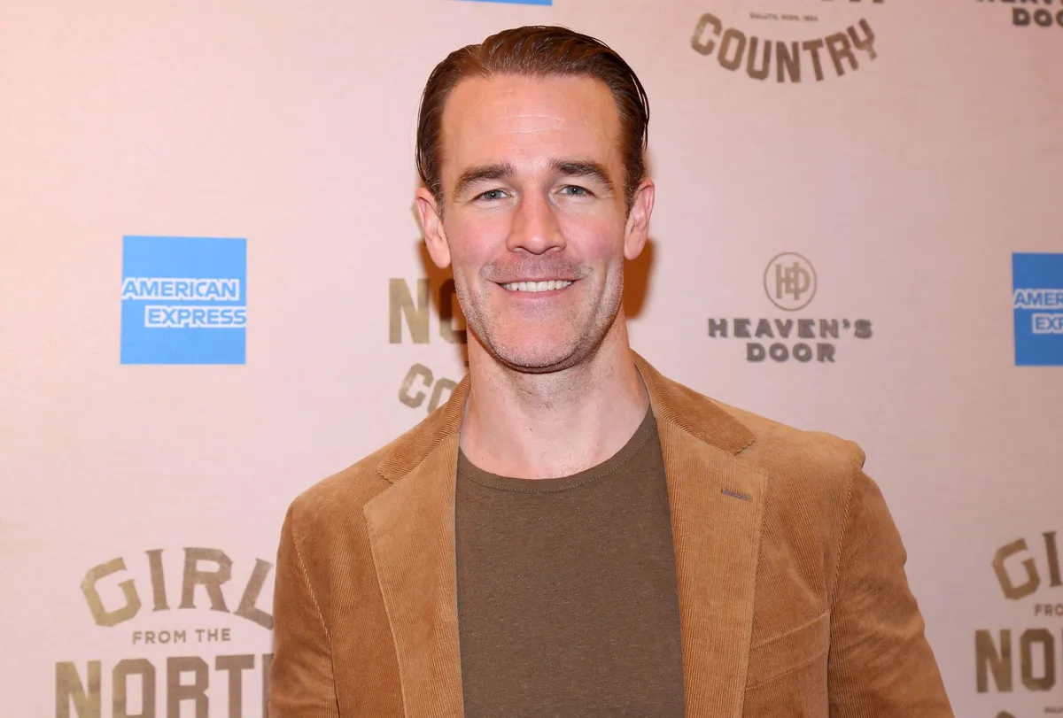 Umrl je James Van Der Beek, zvezdnik serije Simpatije