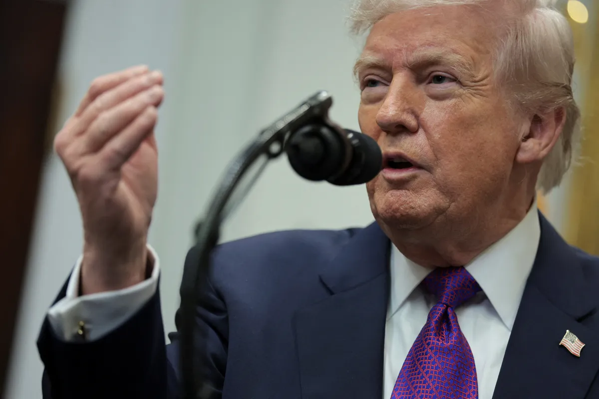 Trump sporoča Iranu: Dogovor o jedrskem programu moramo skleniti, sicer bo travmatično