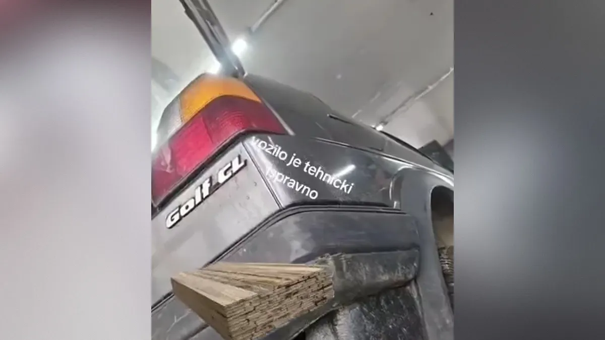 Voznik pripeljal starega golfa na pregled. Mehaniki bruhnili v smeh