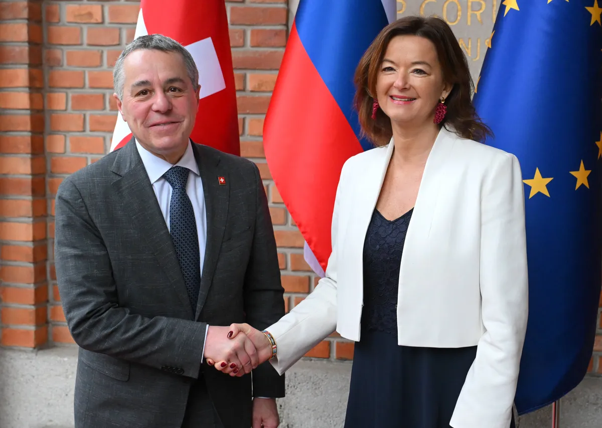 Ministrica Fajon: Švica in Slovenija uspešno sodelujeta na področju farmacije