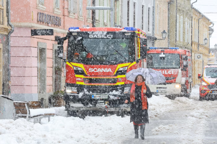 Na širšem območju Maribora so razglasili izredne razmere. Na pot le, če je nujno