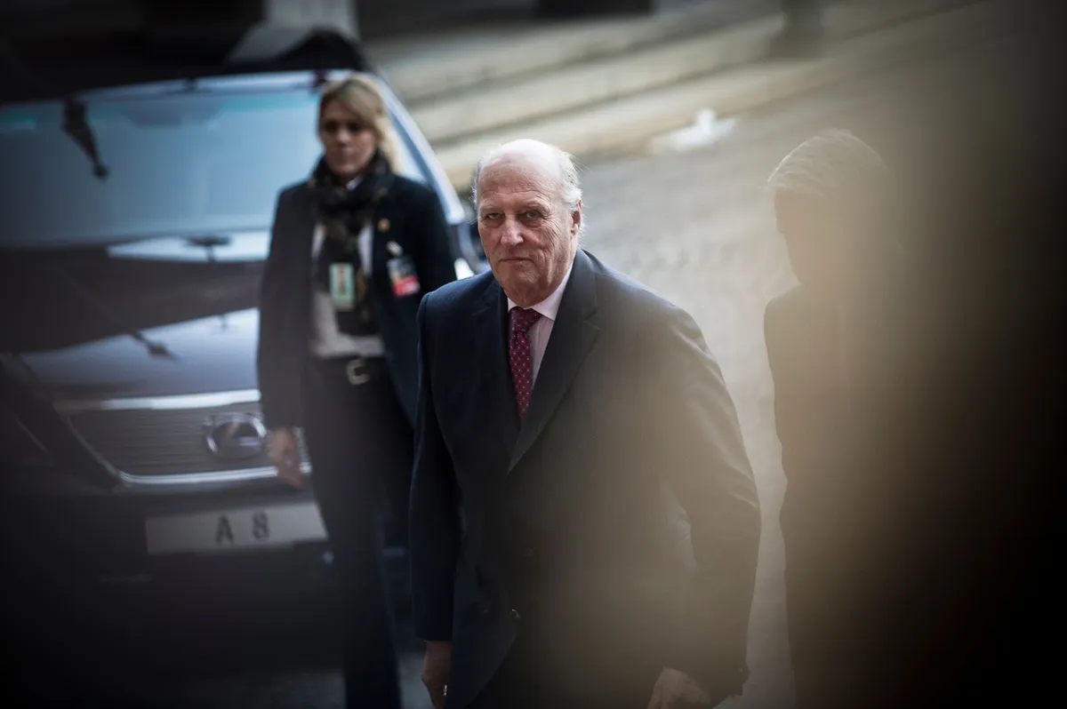 Norveški kralj med počitnicami na Tenerifu pristal v bolnišnici