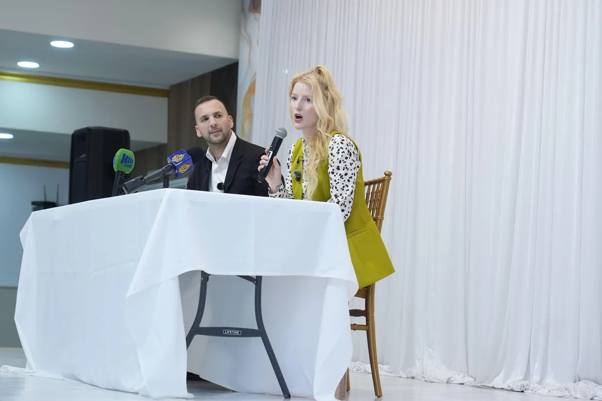 Kandidatka zelenih slavila v tradicionalno laburističnem okrožju v Veliki Britaniji