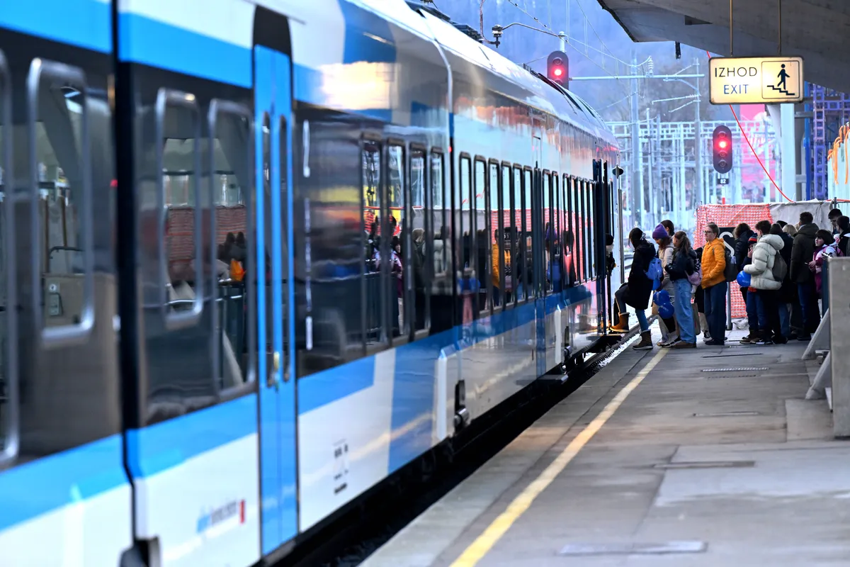 Nov rekord Slovenskih železnic: leta 2025 z največ potniki v zgodovini Slovenije