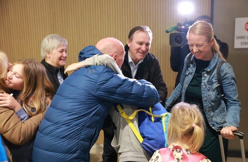 Brnik, prihodi, evakuacija, Oman