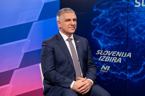 Marko Lotrič, Fokus